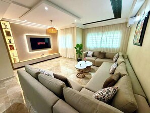 Unclassified image, 3 of 12, button - Reda's'Apparts (downtown with Wifi 200 Mb (Fès)