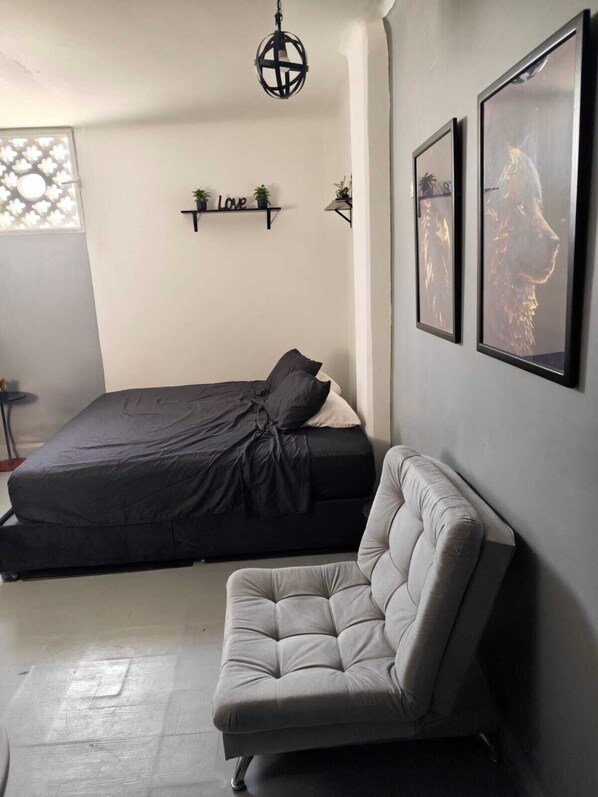 Unclassified image, 1 of 13, button