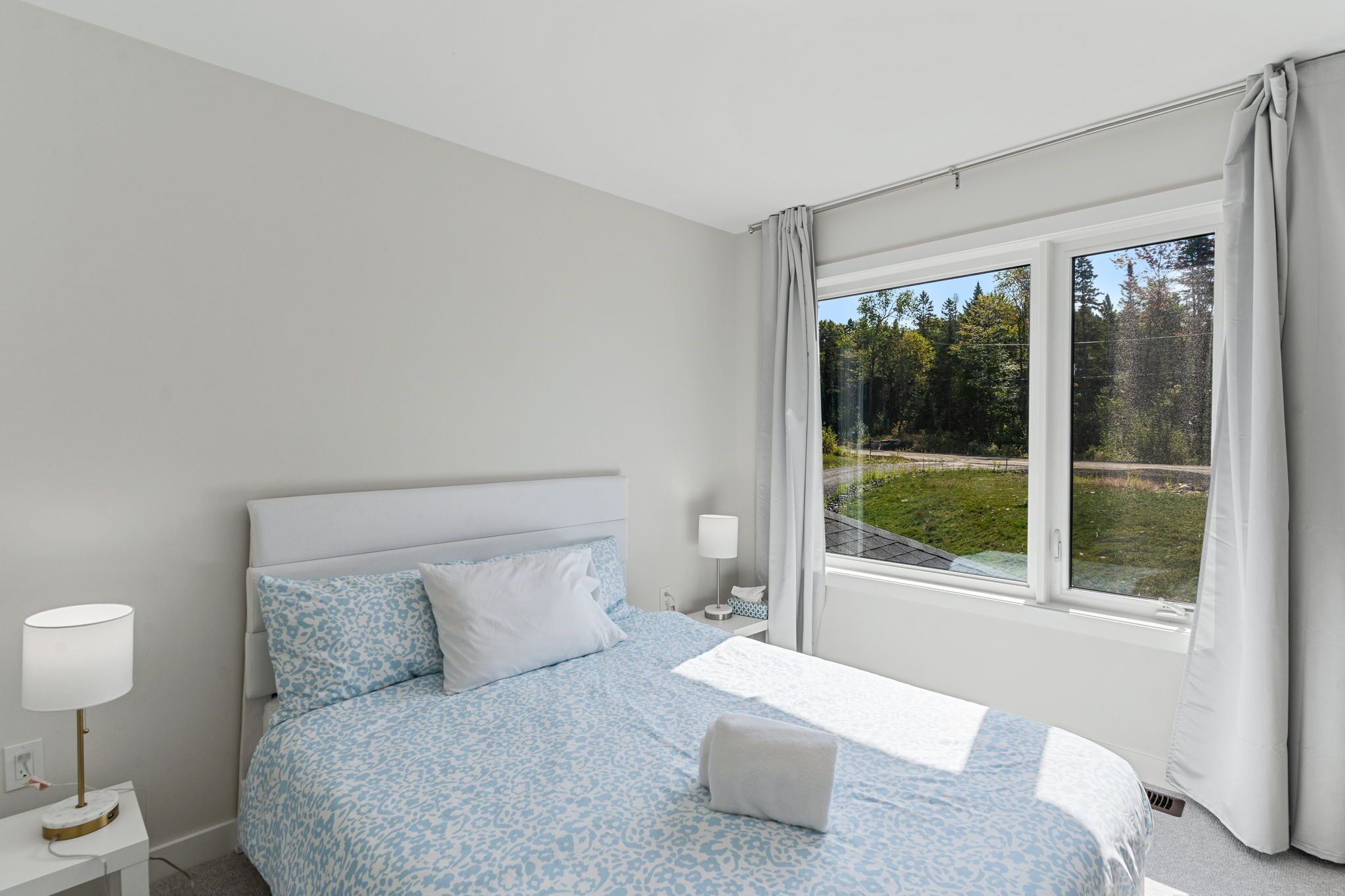 Ferros/tábuas de passar roupa, Wi-Fi, roupa de cama