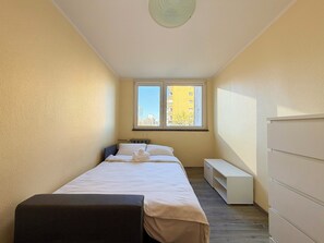 1 bedroom, iron/ironing board, WiFi, bed sheets - Kamienna Urban Comfort Studio (Wrocław)