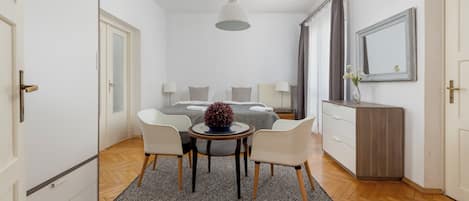 2 Schlafzimmer, Bügeleisen/Bügelbrett, WLAN, Bettwäsche