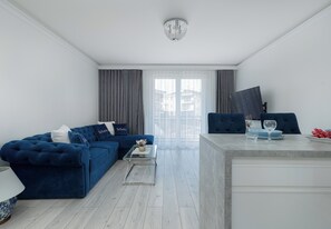 TV - Szczecin Nature Escape Apartment (Szczecin)