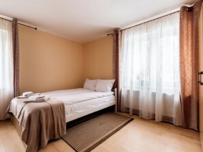 1 chambre, fer et planche à repasser, Wi-Fi, draps fournis