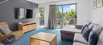 I bedroom with relaxing outlook