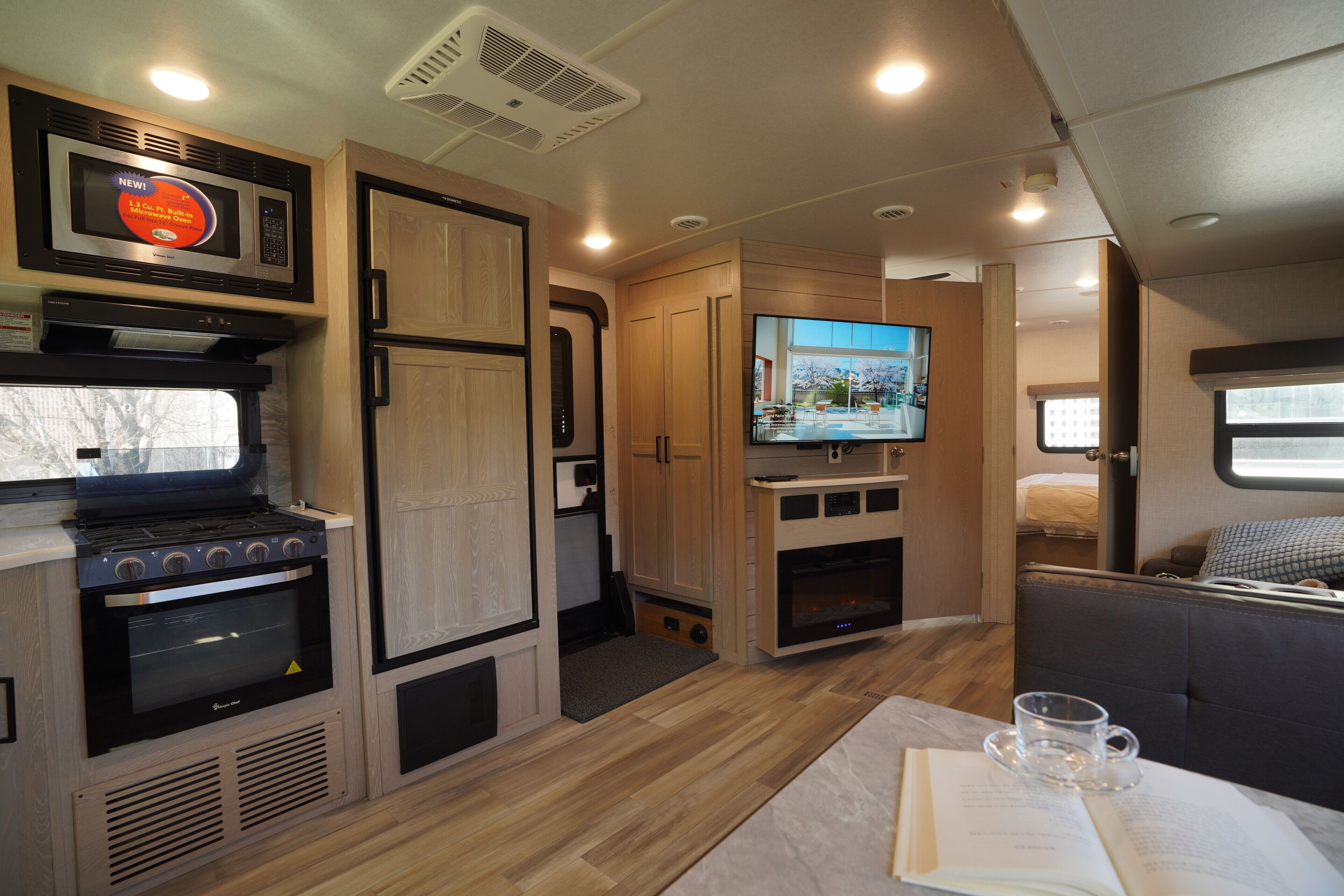 Mobile Home, 1 Queen Bed, Non Smoking, City View | Free WiFi