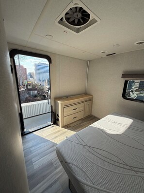 Unclassified image, 5 of 8, button - Namsan203 Guest House (Seoul)