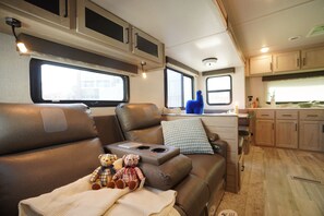 Mobile Home, 1 Queen Bed, Non Smoking, City View | Free WiFi