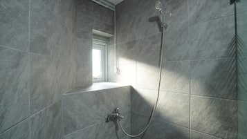 Standard Shared Dormitory, City View | Shared bathroom