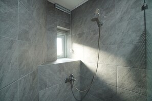 Standard Shared Dormitory, City View | Shared bathroom - Namsan203 Guest House (Seoul)