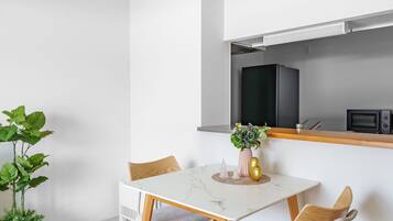Apartment | Dining