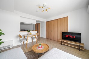 Living area - E-US NAEBO STATION 402 (Sapporo)