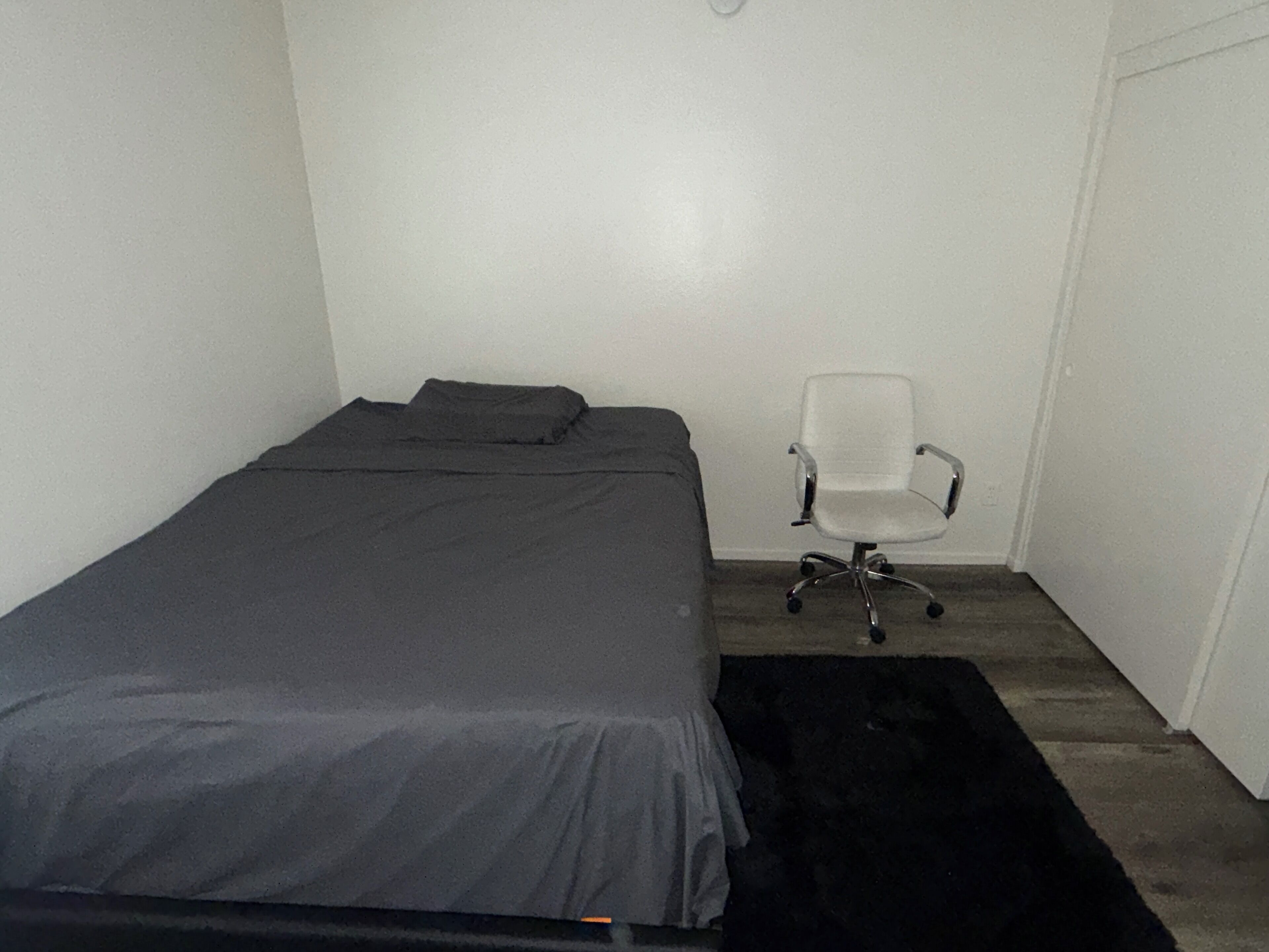 2 dormitorios, tabla de planchar con plancha, wifi y ropa de cama