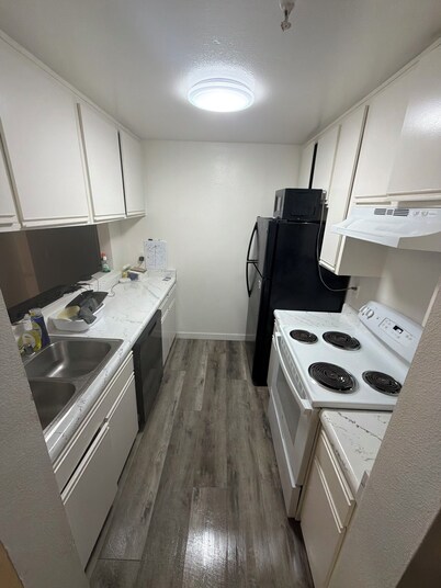 Luxury Bright 2-bedroom apartment with AC in pleasant Hollywood