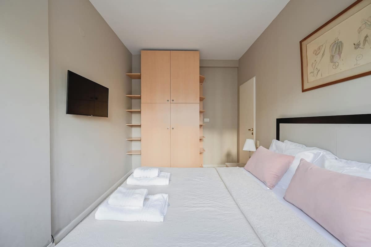 In-room safe, desk, laptop workspace, blackout drapes