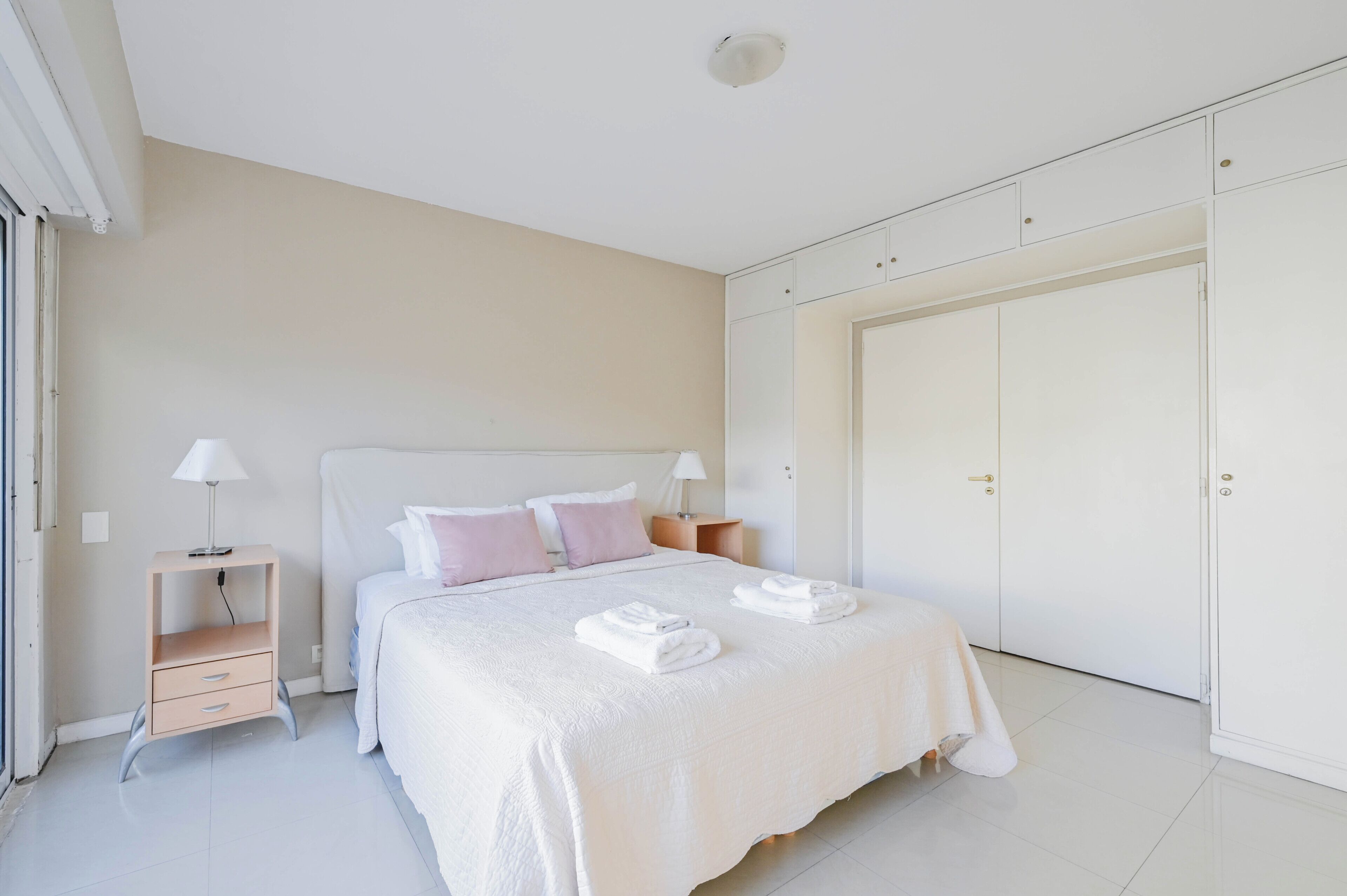 Coffres-forts dans les chambres, bureau