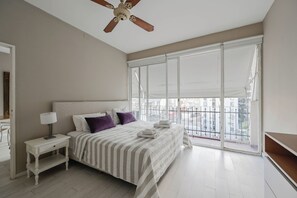 Studio (5B) | In-room safe, desk, laptop workspace, blackout drapes - Leonardo Da Vinci Aparts by MOT Rentals (Buenos Aires)