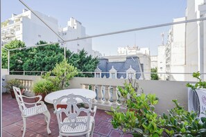 Studio (5B) | Terrace/patio - Leonardo Da Vinci Aparts by MOT Rentals (Buenos Aires)