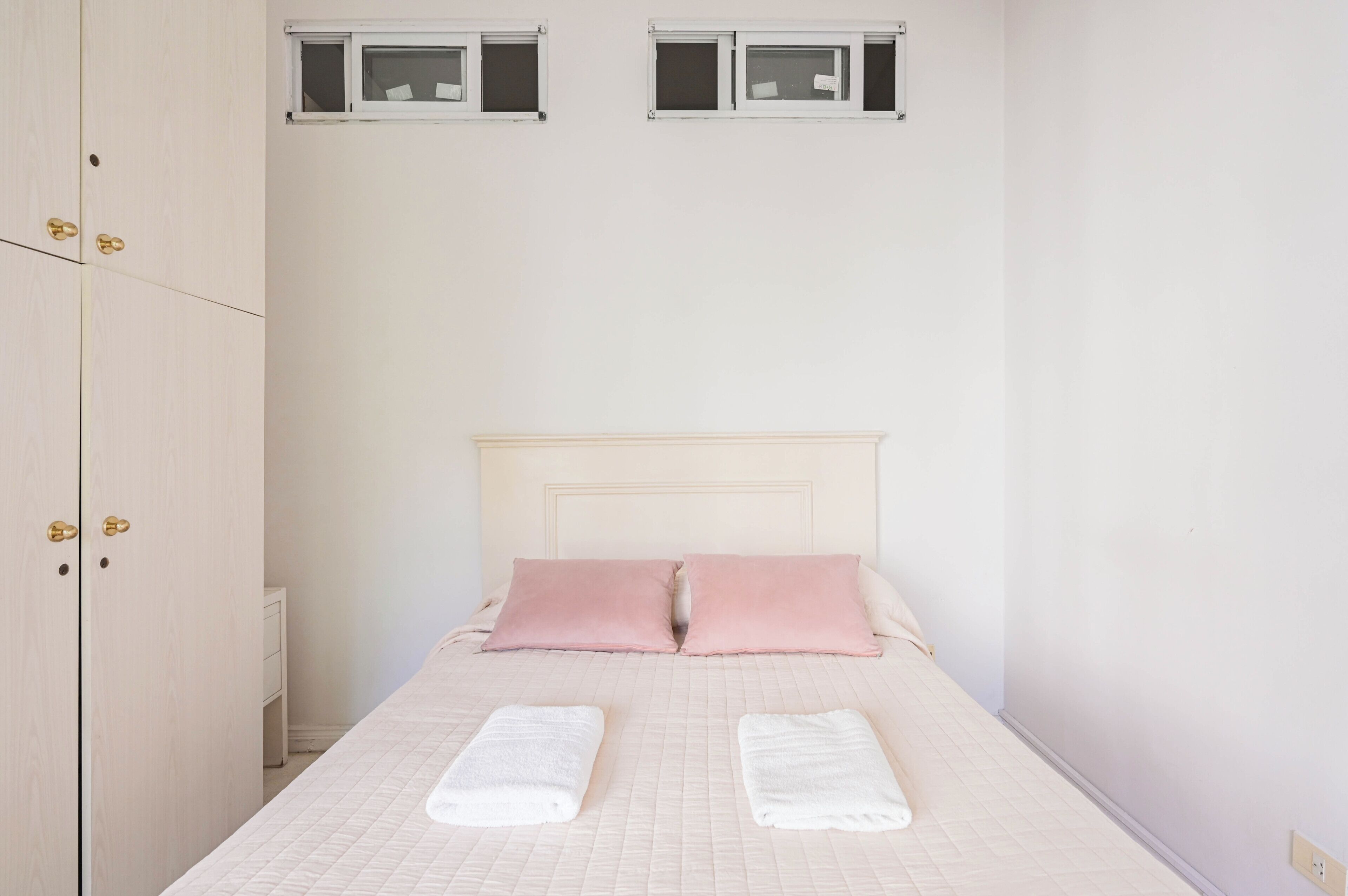 家庭公寓, 城市景观 | 客房内保险箱、办公桌、笔记本电脑工作区、遮光窗帘