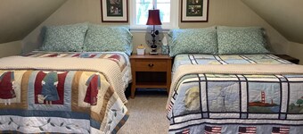 Charming 2-bedroom farmhouse in beautiful Rush Valley with AC