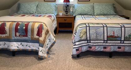 Charming 2-bedroom farmhouse in beautiful Rush Valley with AC