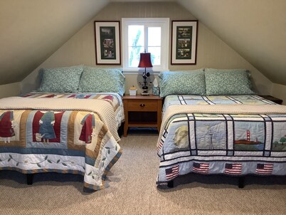 Charming 2-bedroom farmhouse in beautiful Rush Valley with AC