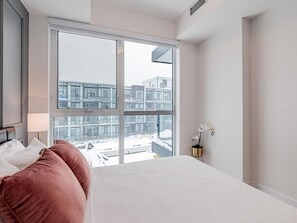 1 多间卧室、熨斗/熨衣板、免费 WiFi、床单
