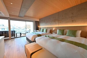 Premier Quadruple Room, Balcony, Sauna | In-room safe, individually decorated, individually furnished