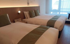 In-room safe, desk, blackout curtains, iron/ironing board - Kiyomizu Elite Terrace (Kyoto)