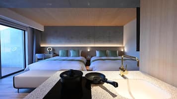 Habitación cuádruple Premier, balcón (Sauna) | Cocina básica privada | Microondas