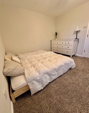 免费 WiFi、床单