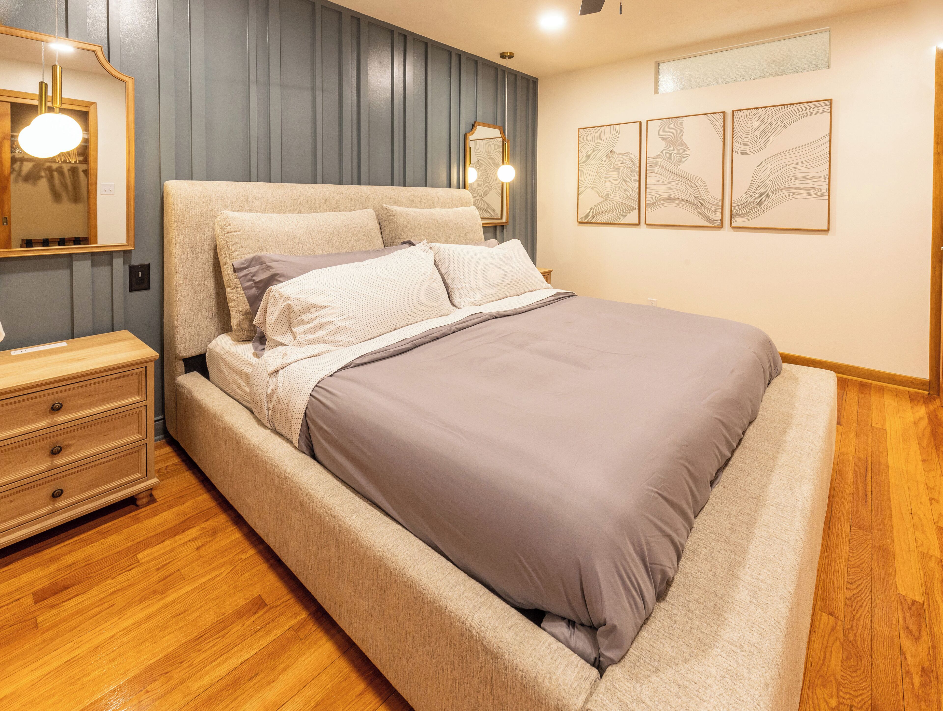 Bureau, fer et planche à repasser, Wi-Fi gratuit, draps fournis