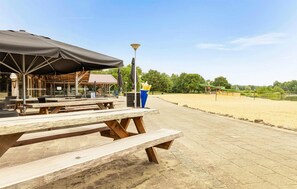 Outdoor dining - Pet friendly home in Erm with sauna (Erm)