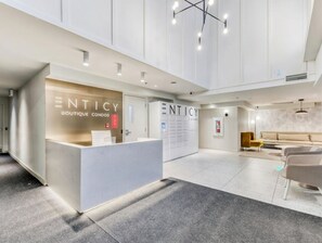 Imagen sin descripción, 3 de 17, botón