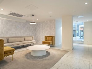 Imagen sin descripción, 5 de 17, botón