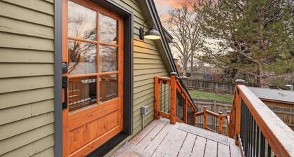 #HabitueHomes - Heartwood Hideaway - Private Entrance