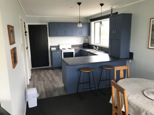 Great Family home on Walker St
Bring the whole family ,very close to beach