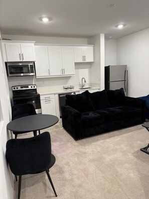 Unclassified image, 5 of 10, button