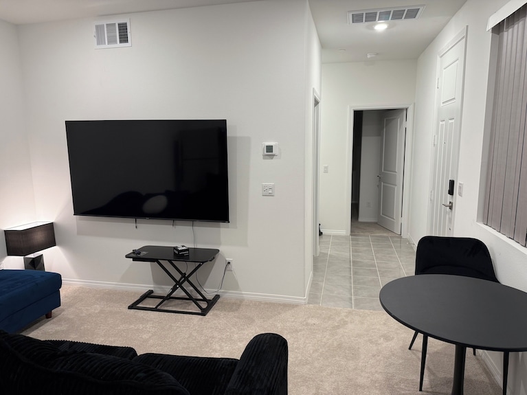Stunning Lakeview Home Peaceful Stay In A Private Gated Community - Murrieta, CA