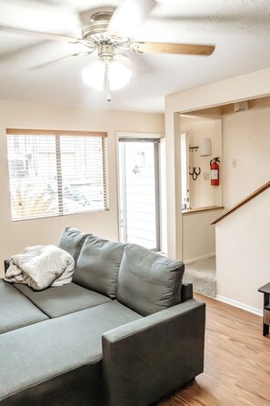 Unclassified image, 5 of 32, button