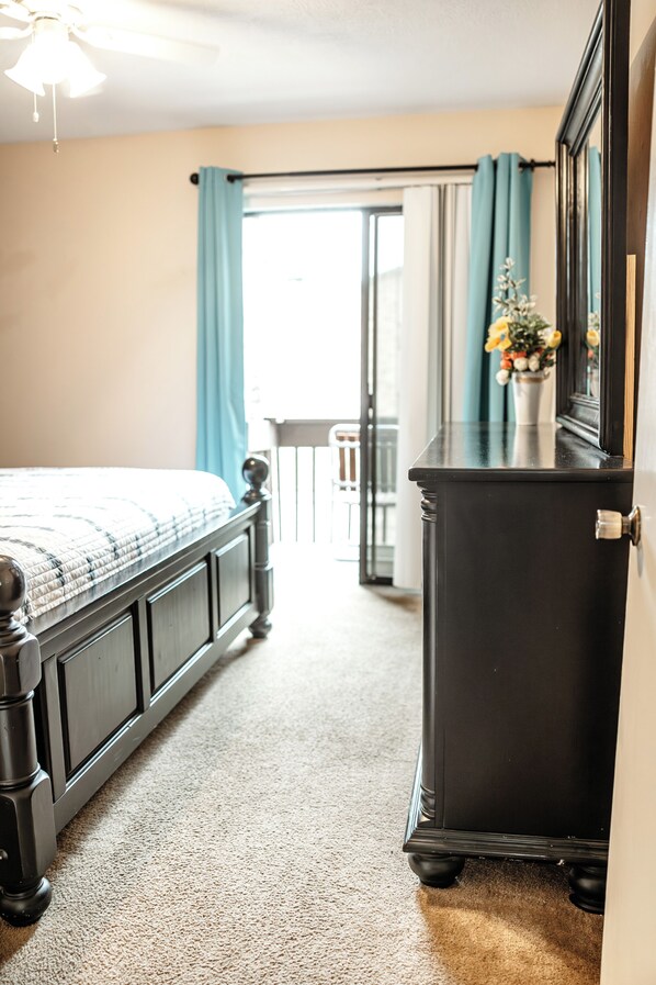 Unclassified image, 1 of 32, button