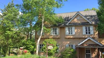 Pemandangan dari hartanah