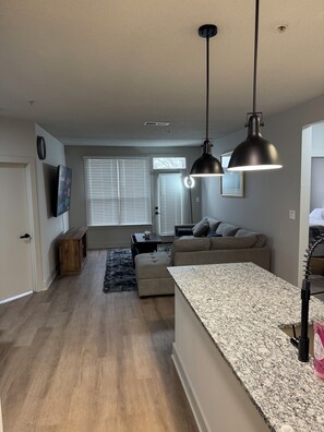 Imagen sin descripción, 5 de 33, botón