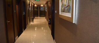 Emirates Plaza Hotel