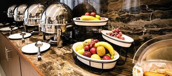 Emirates Plaza Hotel