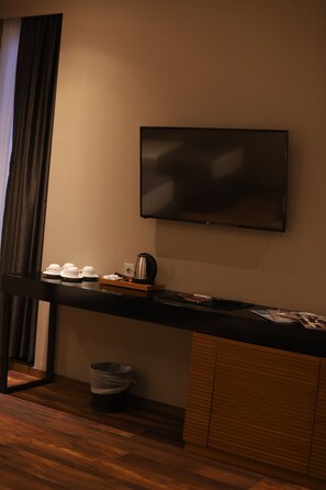 Interior - Supreme Hotel (Golem)