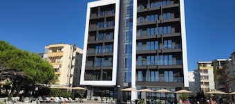 Supreme Hotel