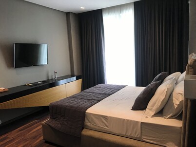 Supreme Hotel