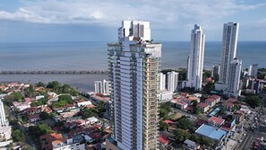 Exterior - Stunning 3BR with Views, Balcony and Parking (Panamá)