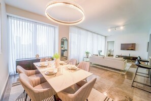 Dining - Exclusive and luxury 1BR with balcony in Yoo Panama (Panamá)