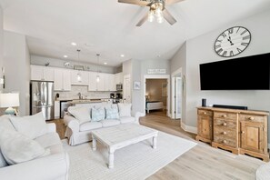 Unclassified image, 4 of 60, button